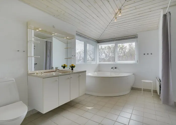 Nyssa - 350m From The Sea By Interhome