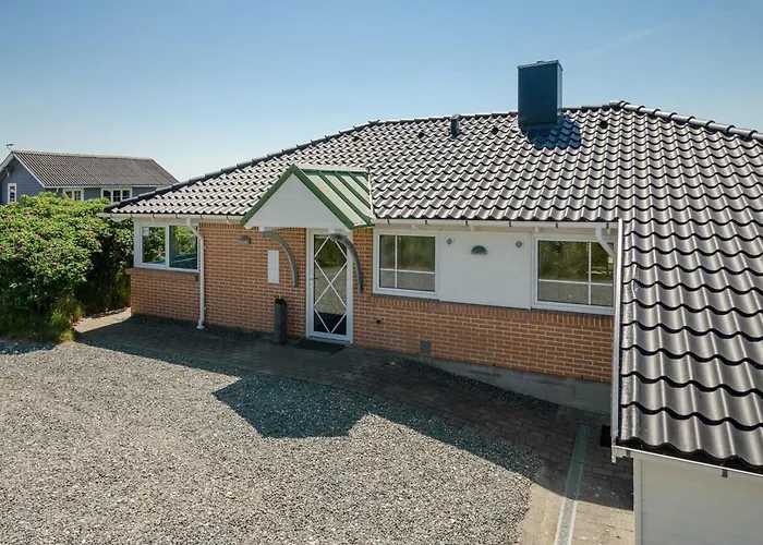 Nyssa - 350m From The Sea By Interhome